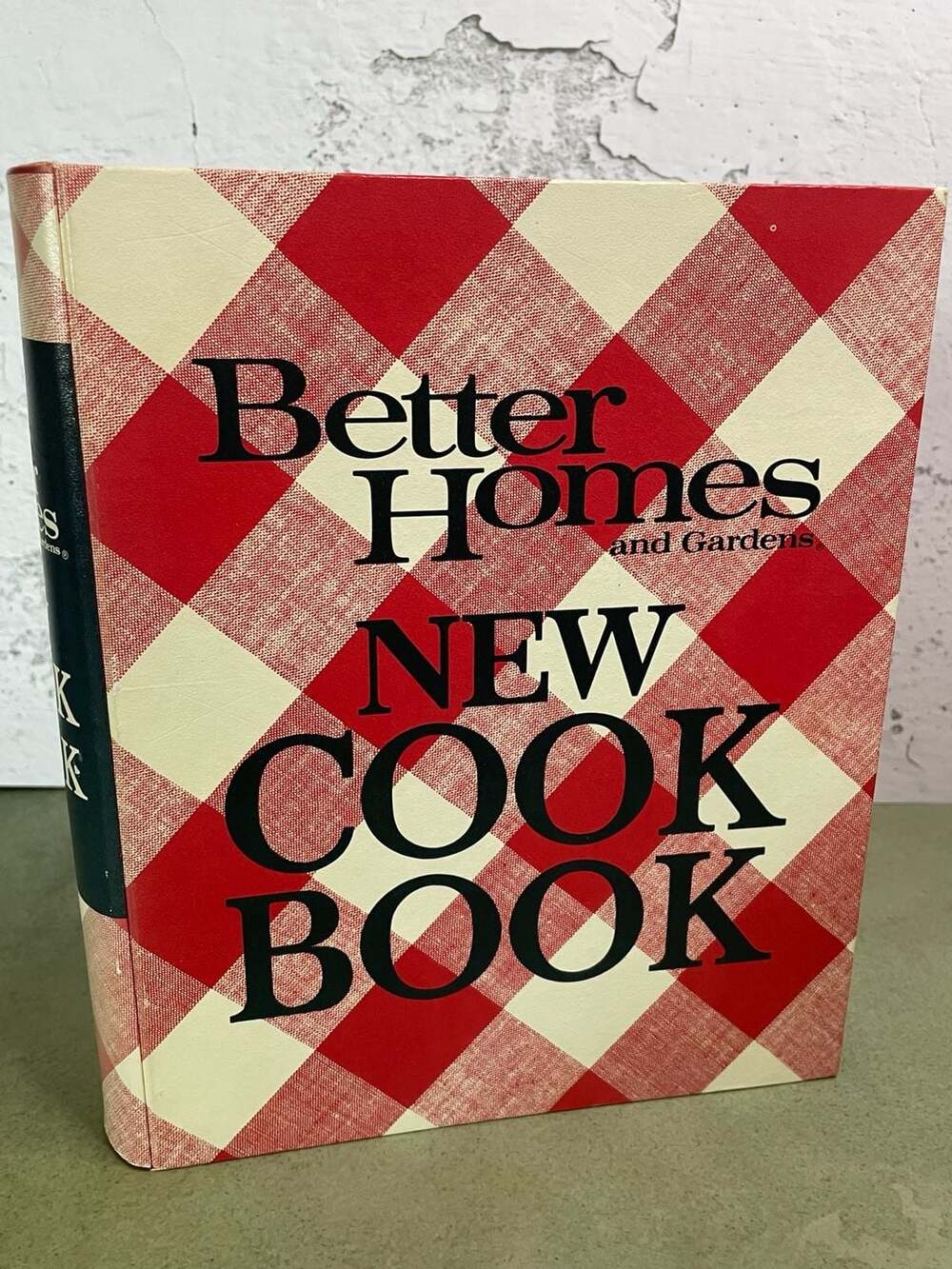 Better Homes and Gardens New Cook Book 1976 Five Ring Binder